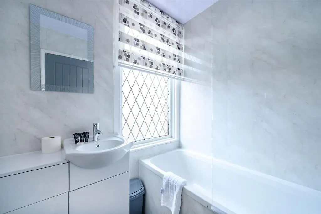 Appartement -16Pt- For Your Relaxed & Cosy Stay & Free Parking Leeds